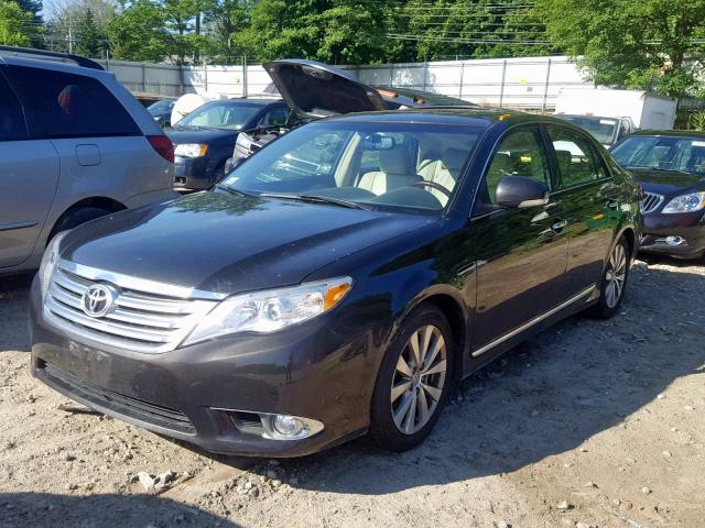 4T1BK3DB9BU440385 - 2011 TOYOTA AVALON BAS GRAY photo 2