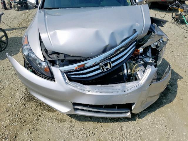 1HGCP2F42BA094850 - 2011 HONDA ACCORD LXP SILVER photo 7