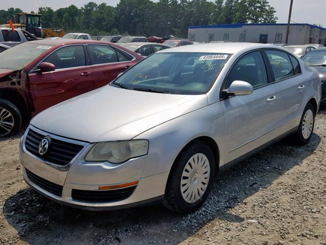 WVWUK73C87P010576 - 2007 VOLKSWAGEN PASSAT SILVER photo 2