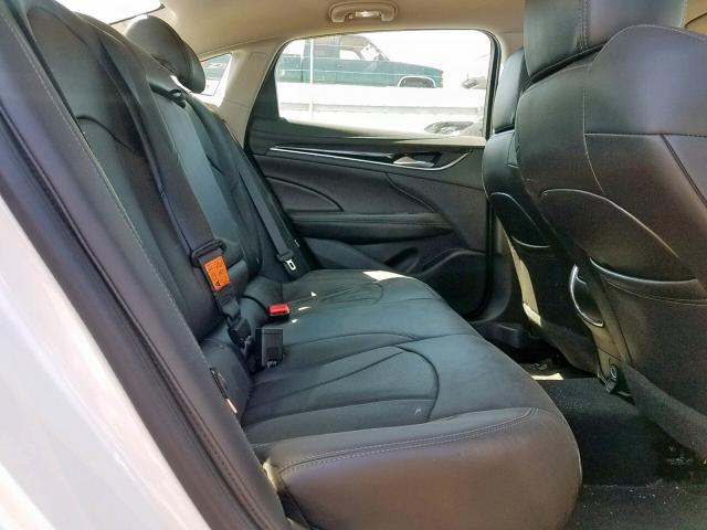 1G4ZP5SZ3JU130226 - 2018 BUICK LACROSSE E WHITE photo 6