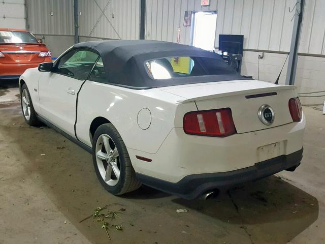 1ZVBP8FF9C5224581 - 2012 FORD MUSTANG GT WHITE photo 3