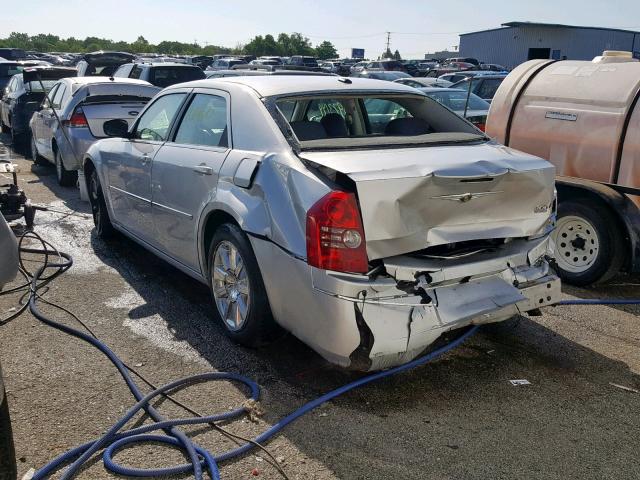 2C3KA53V89H586714 - 2009 CHRYSLER 300 TOURIN SILVER photo 3