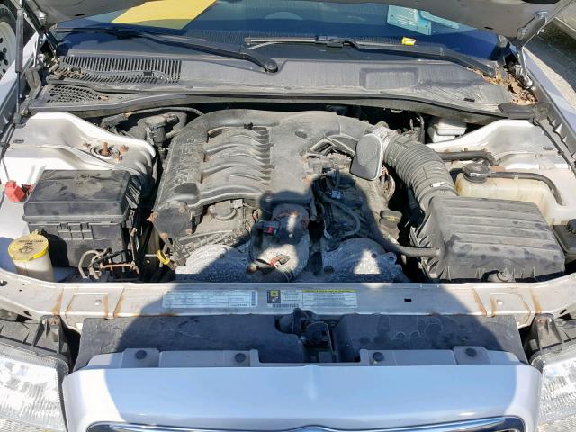 2C3KA53V89H586714 - 2009 CHRYSLER 300 TOURIN SILVER photo 7