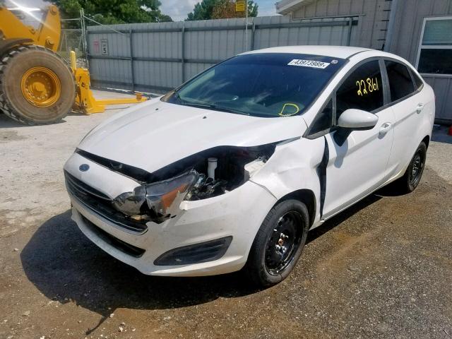 3FADP4AJ3JM144111 - 2018 FORD FIESTA S WHITE photo 2