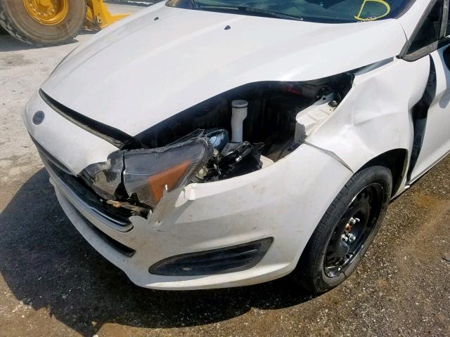 3FADP4AJ3JM144111 - 2018 FORD FIESTA S WHITE photo 9