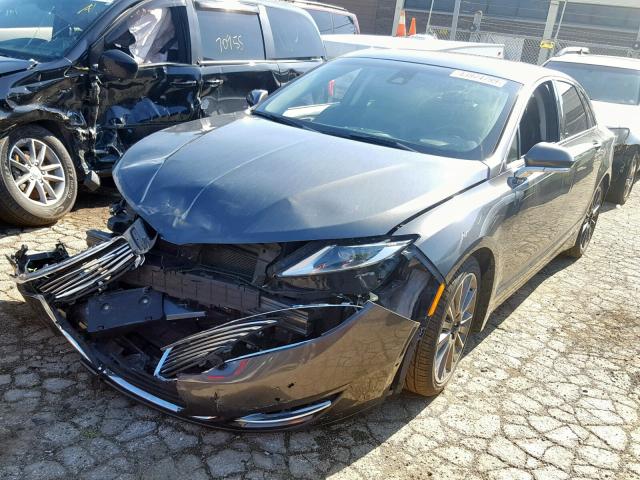 3LN6L2LU1FR607816 - 2015 LINCOLN MKZ HYBRID GRAY photo 2