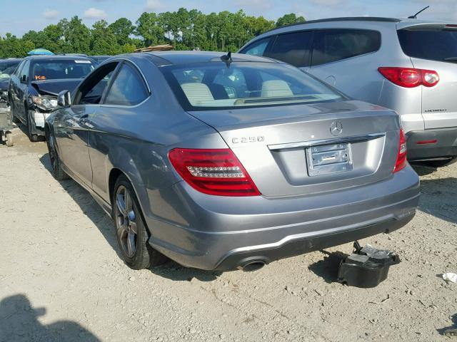 WDDGJ4HB9CF777258 - 2012 MERCEDES-BENZ C 250 GRAY photo 3