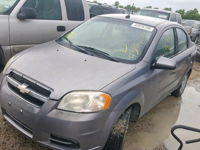 KL1TD5DE9AB133115 - 2010 CHEVROLET AVEO LS GRAY photo 2