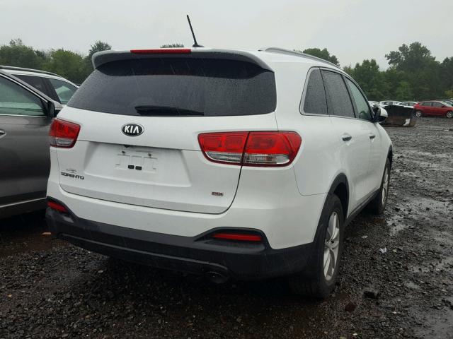 5XYPG4A37GG173500 - 2016 KIA SORENTO LX WHITE photo 4