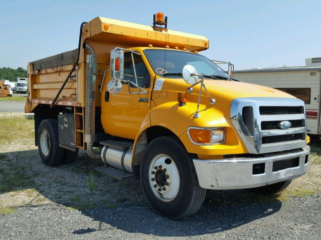 3FRXF75T67V470756 - 2007 FORD F750 SUPER YELLOW photo 1