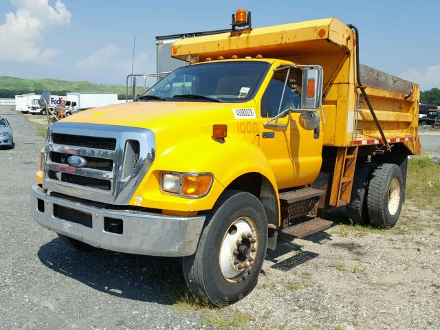 3FRXF75T67V470756 - 2007 FORD F750 SUPER YELLOW photo 2