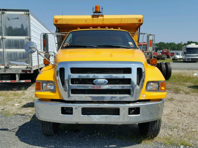 3FRXF75T67V470756 - 2007 FORD F750 SUPER YELLOW photo 9