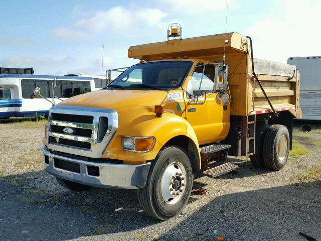 3FRXF75T87V470757 - 2007 FORD F750 SUPER YELLOW photo 2