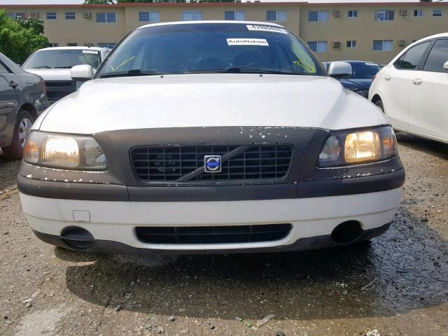 YV1RS61T842417030 - 2004 VOLVO S60 WHITE photo 9