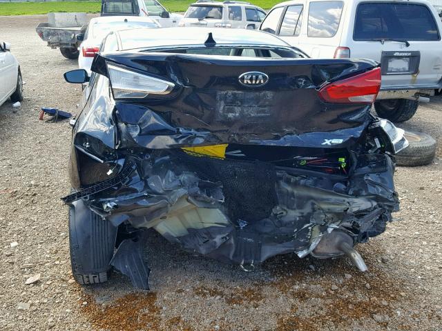 3KPFK4A7XHE059972 - 2017 KIA FORTE LX BLACK photo 9