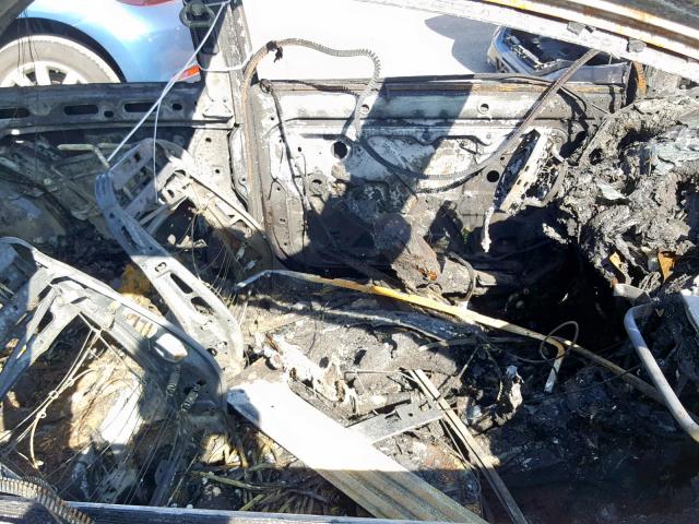 3VWCA21C1XM467267 - 1999 VOLKSWAGEN NEW BEETLE ვერცხლისფერი ფოტო 5