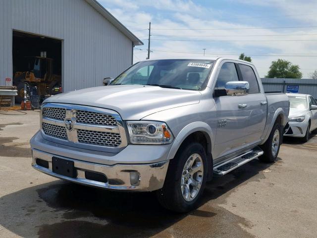 1C6RR7NG9JS290618 - 2018 RAM 1500 LARAM SILVER photo 2