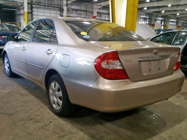 JTDBE32K040278459 - 2004 TOYOTA CAMRY LE GOLD photo 3