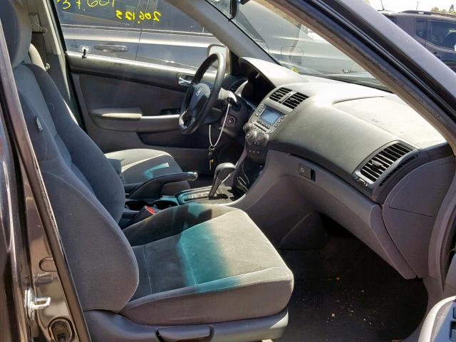 1HGCM56316A167133 - 2006 HONDA ACCORD SE GRAY photo 5