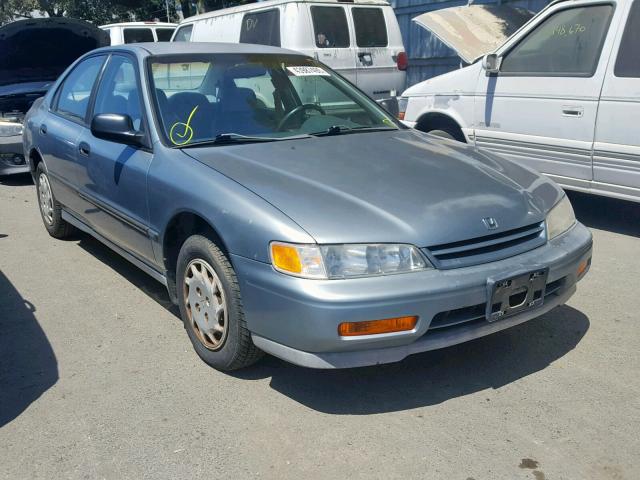 1HGCD5629RA003818 - 1994 HONDA ACCORD DX BLUE photo 1