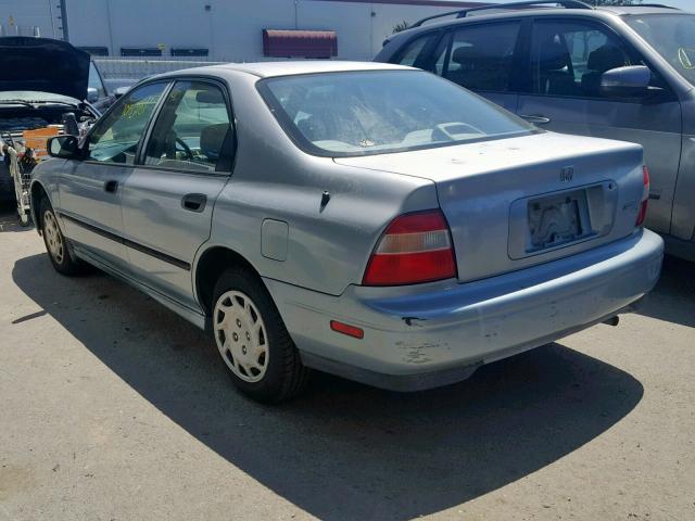 1HGCD5629RA003818 - 1994 HONDA ACCORD DX BLUE photo 3