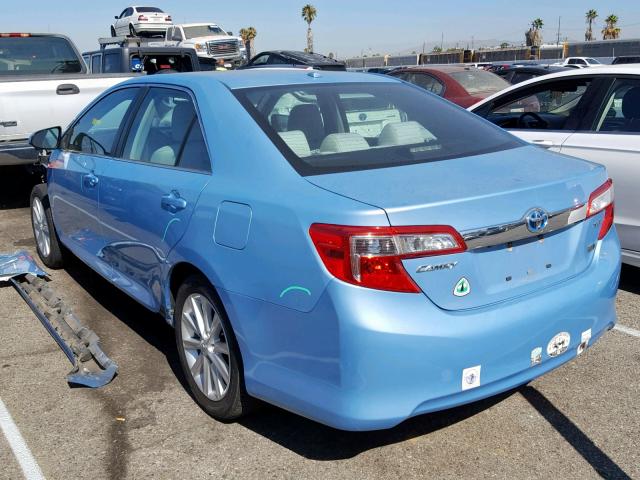 4T1BD1FK9CU021658 - 2012 TOYOTA CAMRY HYBR BLUE photo 3