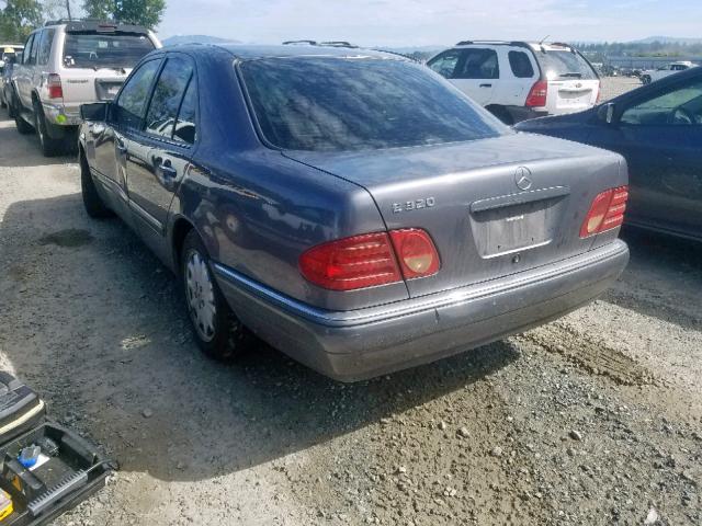 WDBJF65F5WA521641 - 1998 MERCEDES-BENZ E 320 GRAY photo 3