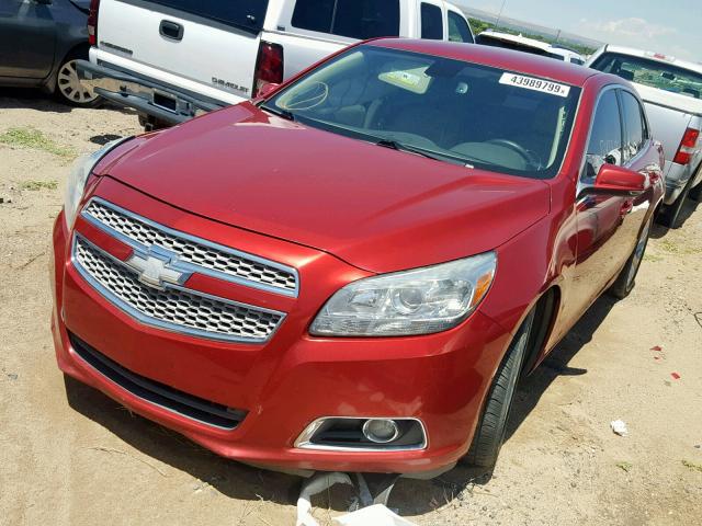 1G11H5SAXDF341420 - 2013 CHEVROLET MALIBU LTZ წითელი ფოტო 2