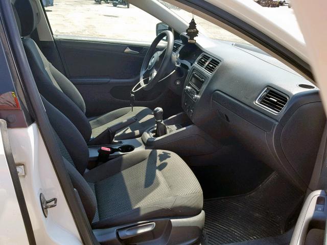 3VW1K7AJ2DM237152 - 2013 VOLKSWAGEN JETTA BASE 白色 照片 5