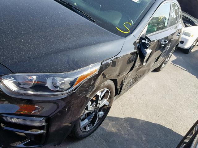 3KPF24AD7KE016493 - 2019 KIA FORTE FE BLACK photo 9