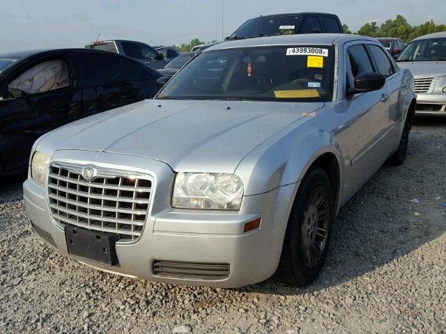 2C3JA43R45H691284 - 2005 CHRYSLER 300 SILVER photo 2