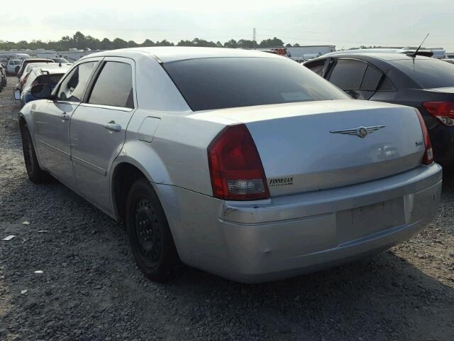 2C3JA43R45H691284 - 2005 CHRYSLER 300 SILVER photo 3