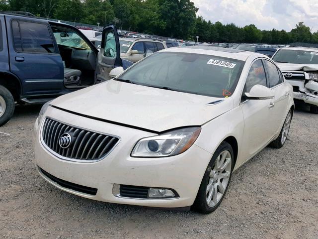 2G4GU5GV3D9216496 - 2013 BUICK REGAL PREM WHITE photo 2