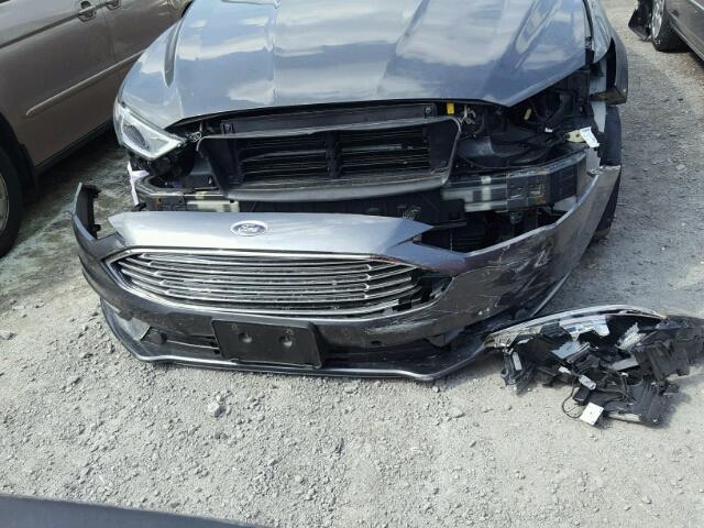 3FA6P0D93HR255838 - 2017 FORD FUSION TIT GRAY photo 9