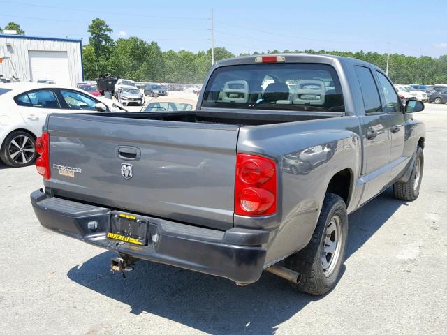 1D7HE28K87S104620 - 2007 DODGE DAKOTA QUA GRAY photo 4