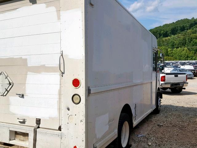 4UZAANBW36CW06895 - 2006 FREIGHTLINER CHASSIS M WHITE photo 4