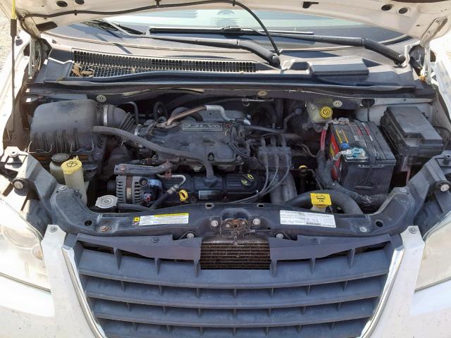 2A8HR44H28R799158 - 2008 CHRYSLER TOWN & COU WHITE photo 7