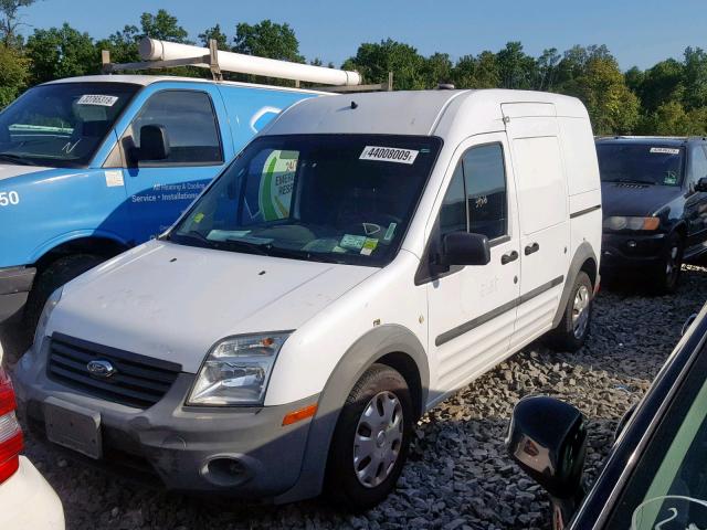 NM0LS7AN6AT010975 - 2010 FORD TRANSIT CO WHITE photo 2