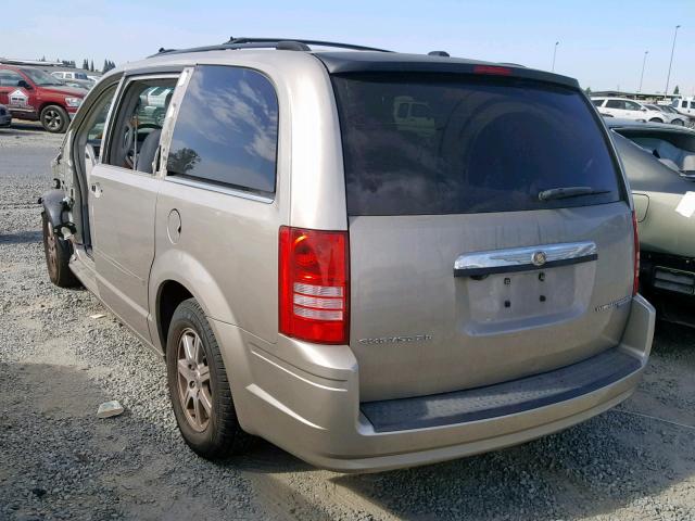 2A8HR541X9R570799 - 2009 CHRYSLER TOWN & COU TAN photo 3