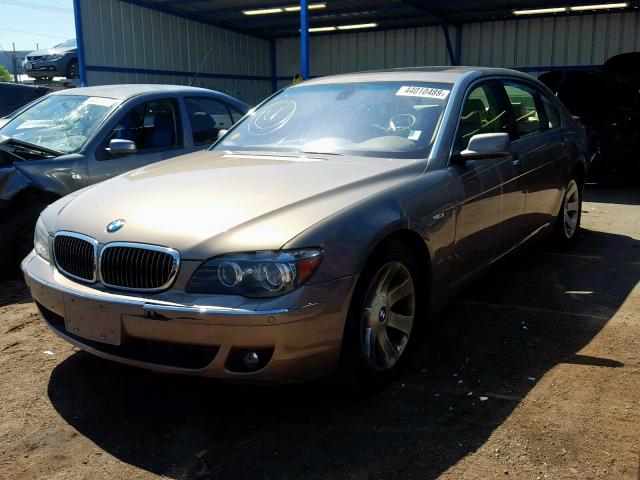 WBAHN83577DT71697 - 2007 BMW 750 BROWN photo 2