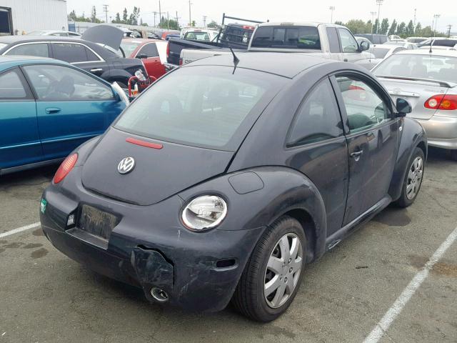 3VWCC21C1YM476885 - 2000 VOLKSWAGEN NEW BEETLE BLACK photo 4