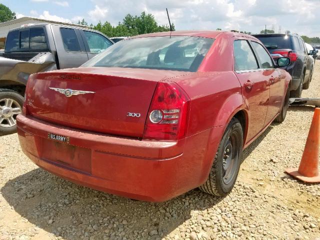 2C3KA43RX8H129981 - 2008 CHRYSLER 300 LX RED photo 4