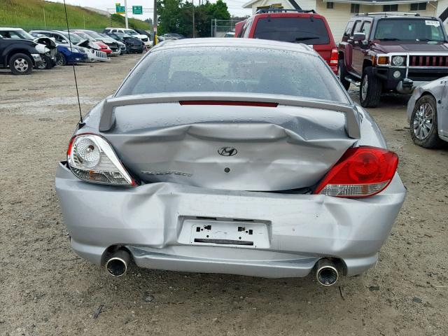 KMHHM65D56U194124 - 2006 HYUNDAI TIBURON GS SILVER photo 9