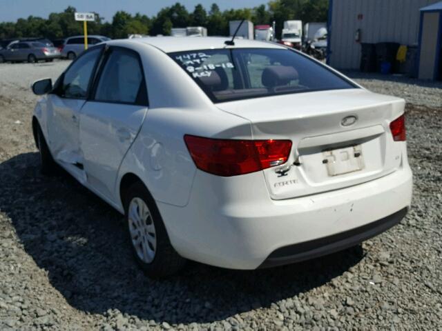 KNAFU4A28A5844472 - 2010 KIA FORTE EX WHITE photo 3