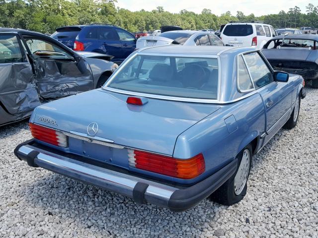 WDBBA48D8HA065946 - 1987 MERCEDES-BENZ 560 SL BLUE photo 4