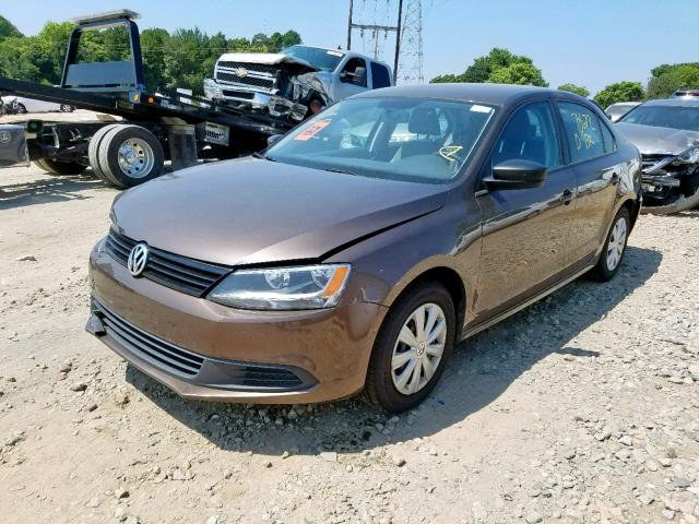 3VW1K7AJ4EM364793 - 2014 VOLKSWAGEN JETTA BASE BROWN photo 2