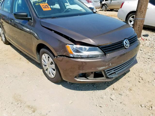 3VW1K7AJ4EM364793 - 2014 VOLKSWAGEN JETTA BASE BROWN photo 9