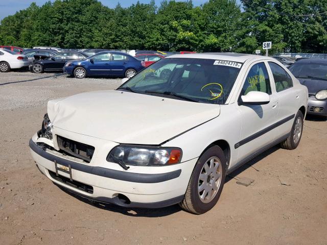 YV1RS61R022138706 - 2002 VOLVO S60 WHITE photo 2