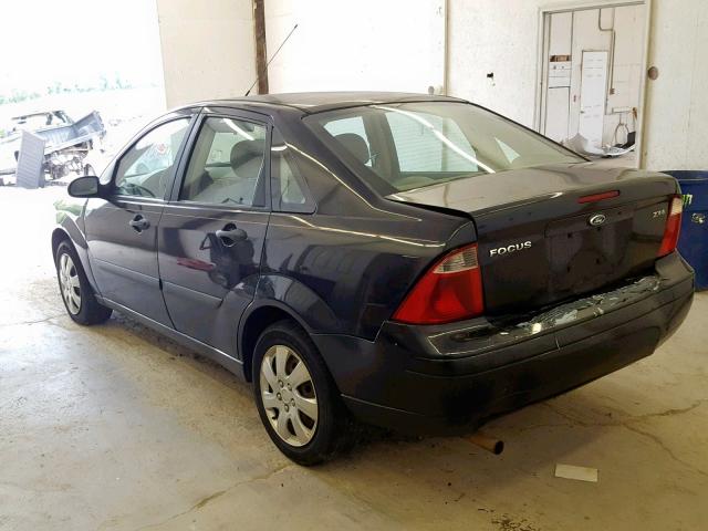 1FAFP34N55W140293 - 2005 FORD FOCUS ZX4 BLACK photo 3