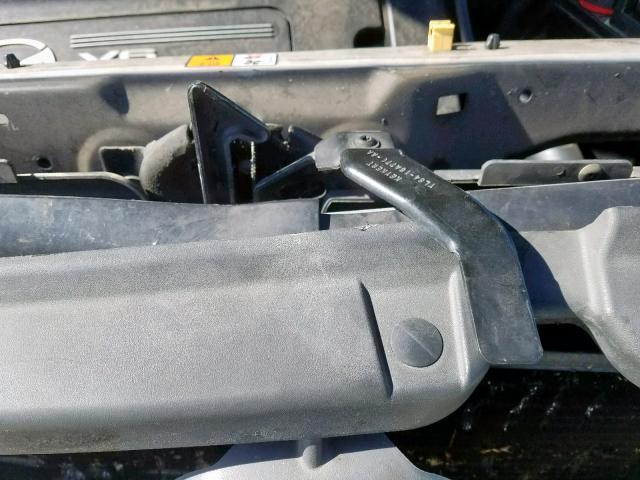 4F2CZ96194KM17103 - 2004 MAZDA TRIBUTE ES 银色 照片 9